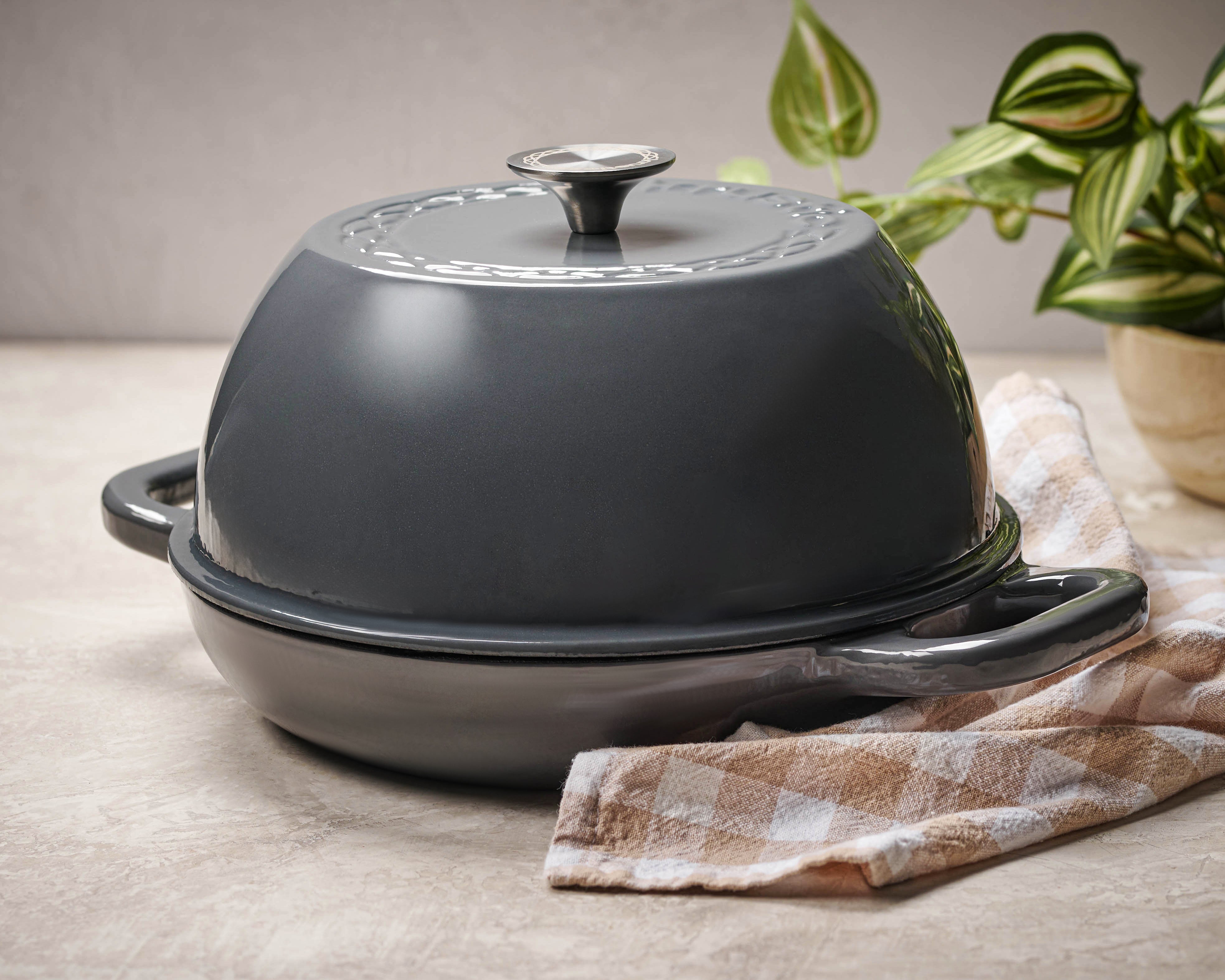 The Freeform Dutch Oven • Enameled Cast Iron • Round • 6-Quart