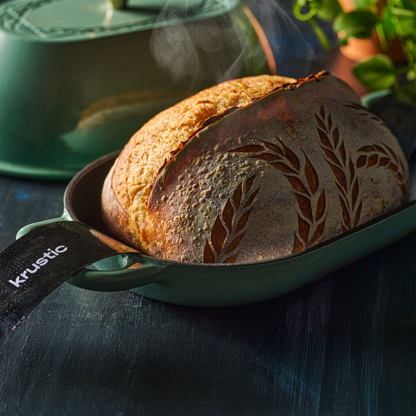 The Freeform Dutch Oven • Enameled Cast Iron • Oval • 5.5-Quart