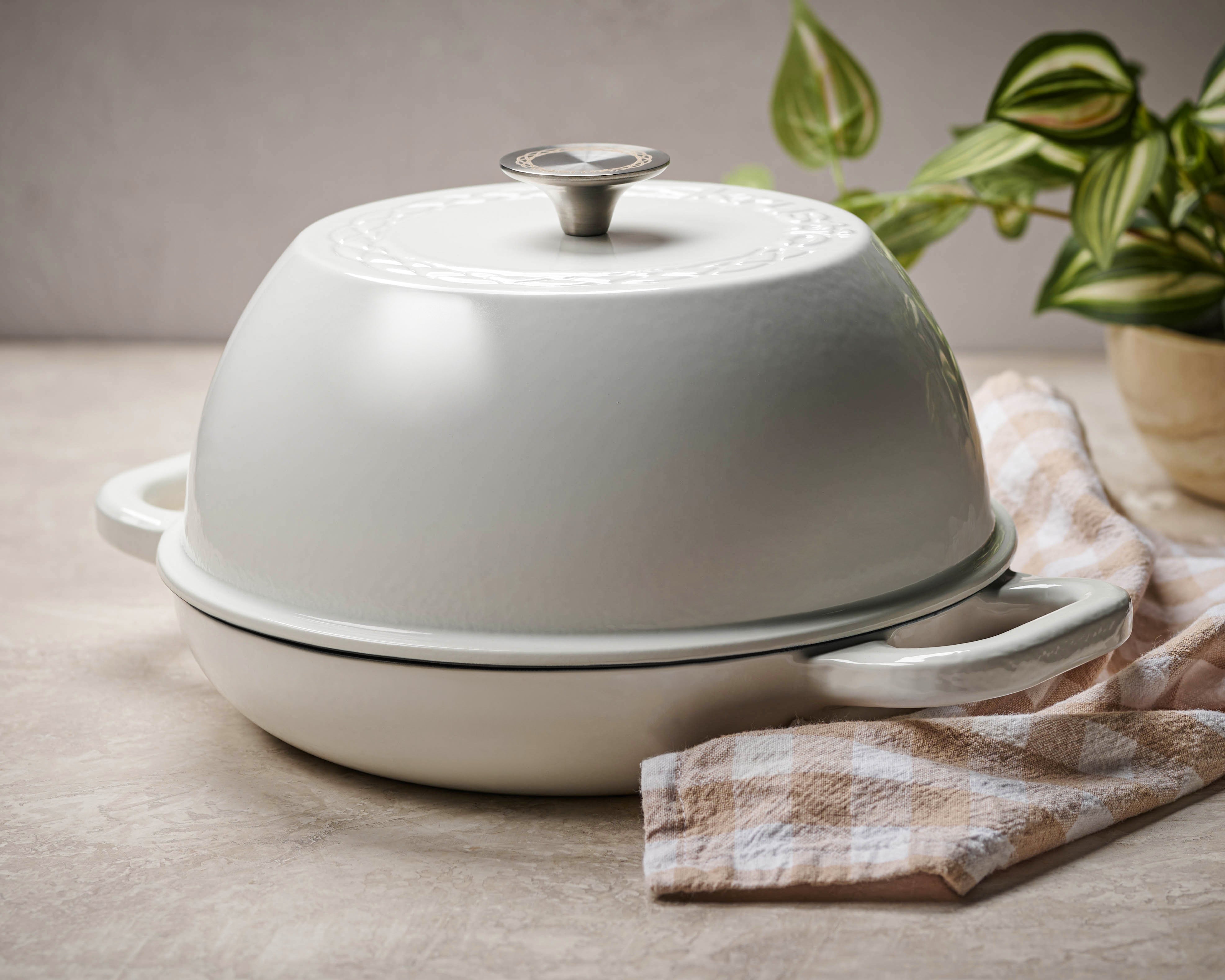 The Freeform Dutch Oven • Enameled Cast Iron • Round • 6-Quart