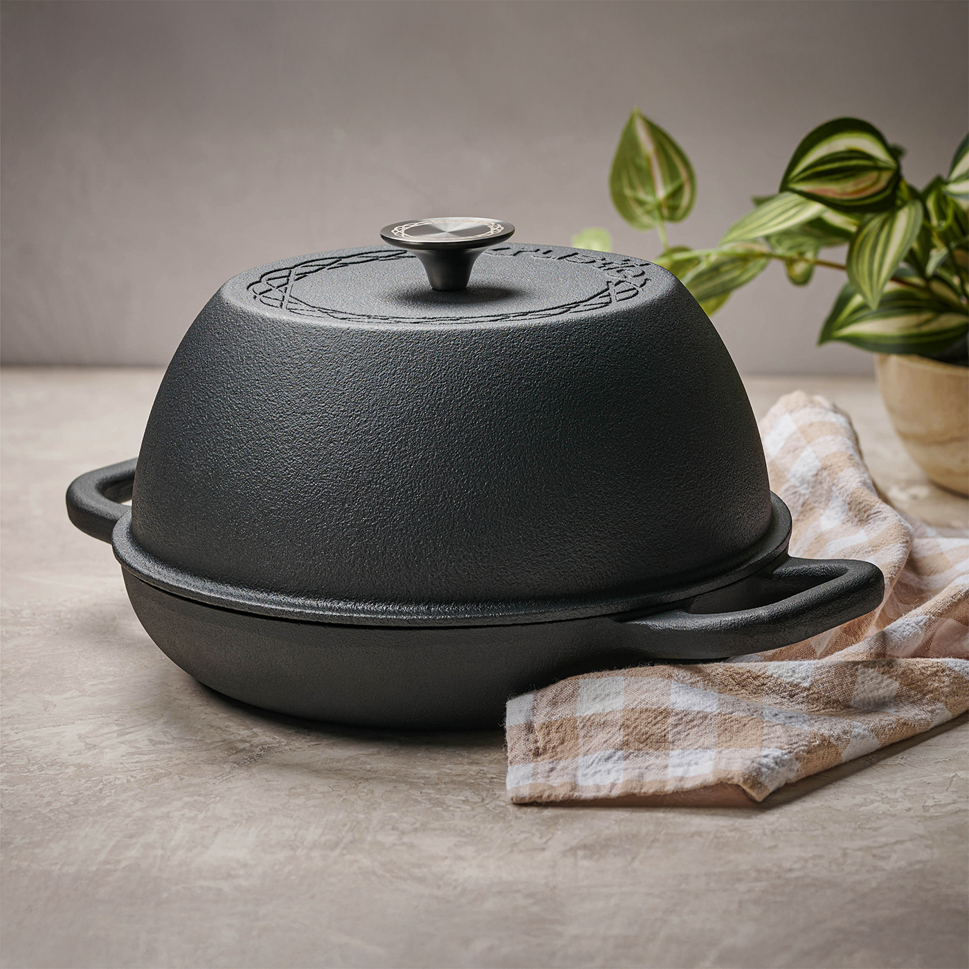 The Freeform Dutch Oven • Cast Iron • Round