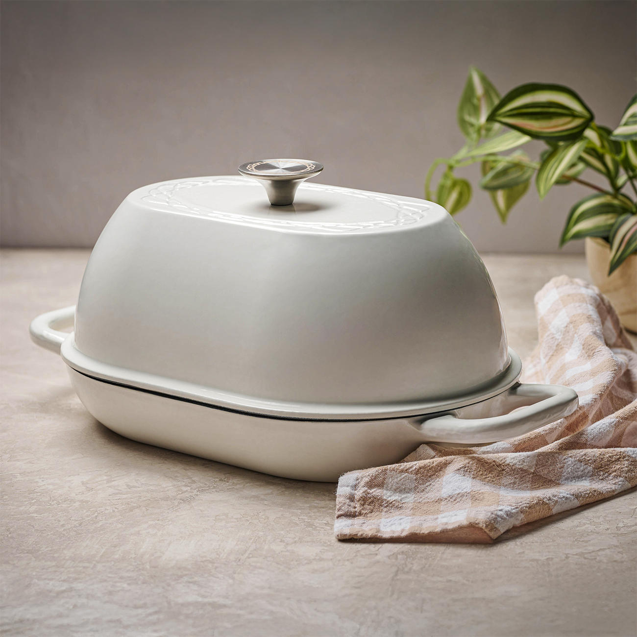 The Freeform Dutch Oven • Enameled Cast Iron • Oval • 5.5-Quart