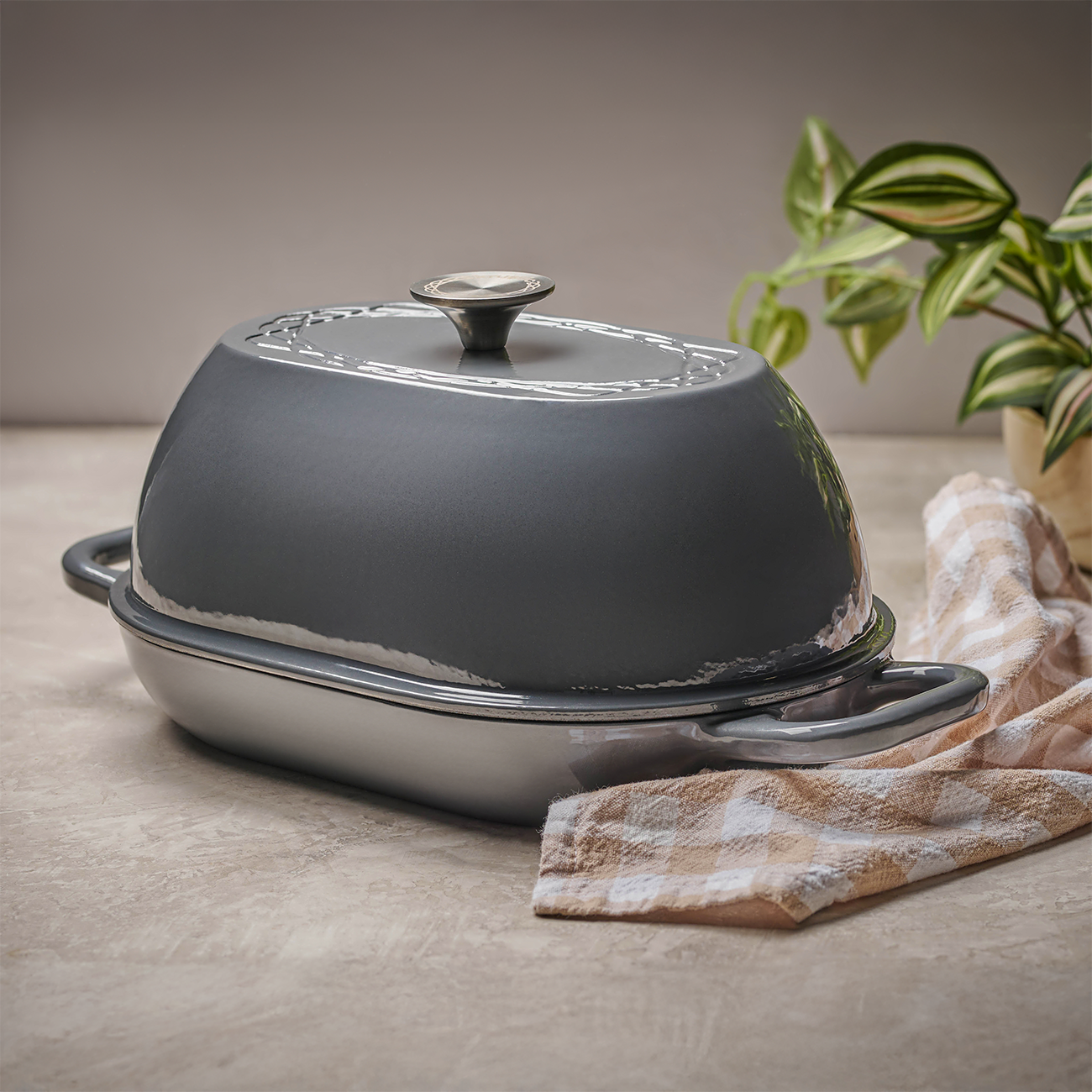The Freeform Dutch Oven • Enameled Cast Iron • Oval • 5.5-Quart