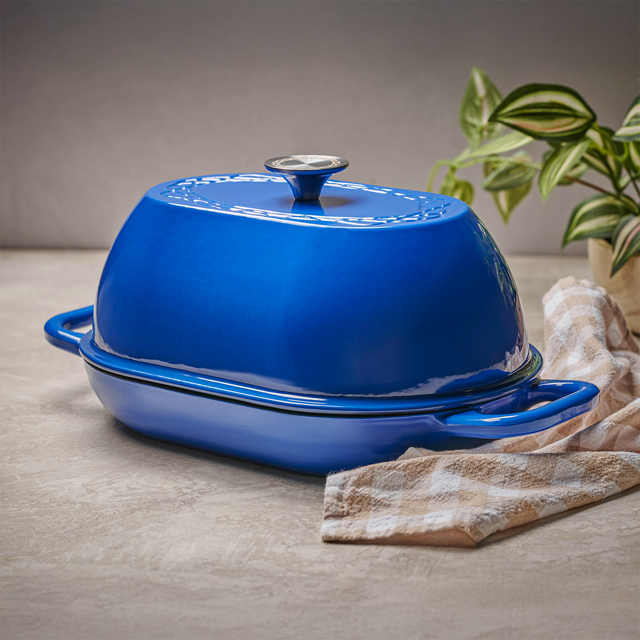 The Freeform Dutch Oven • Enameled Cast Iron • Oval • 5.5-Quart