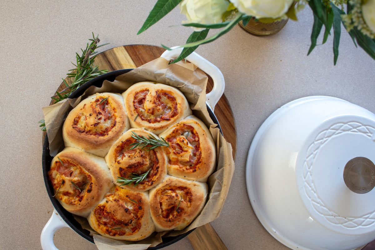 Cheesy Garlic Butter Scrolls