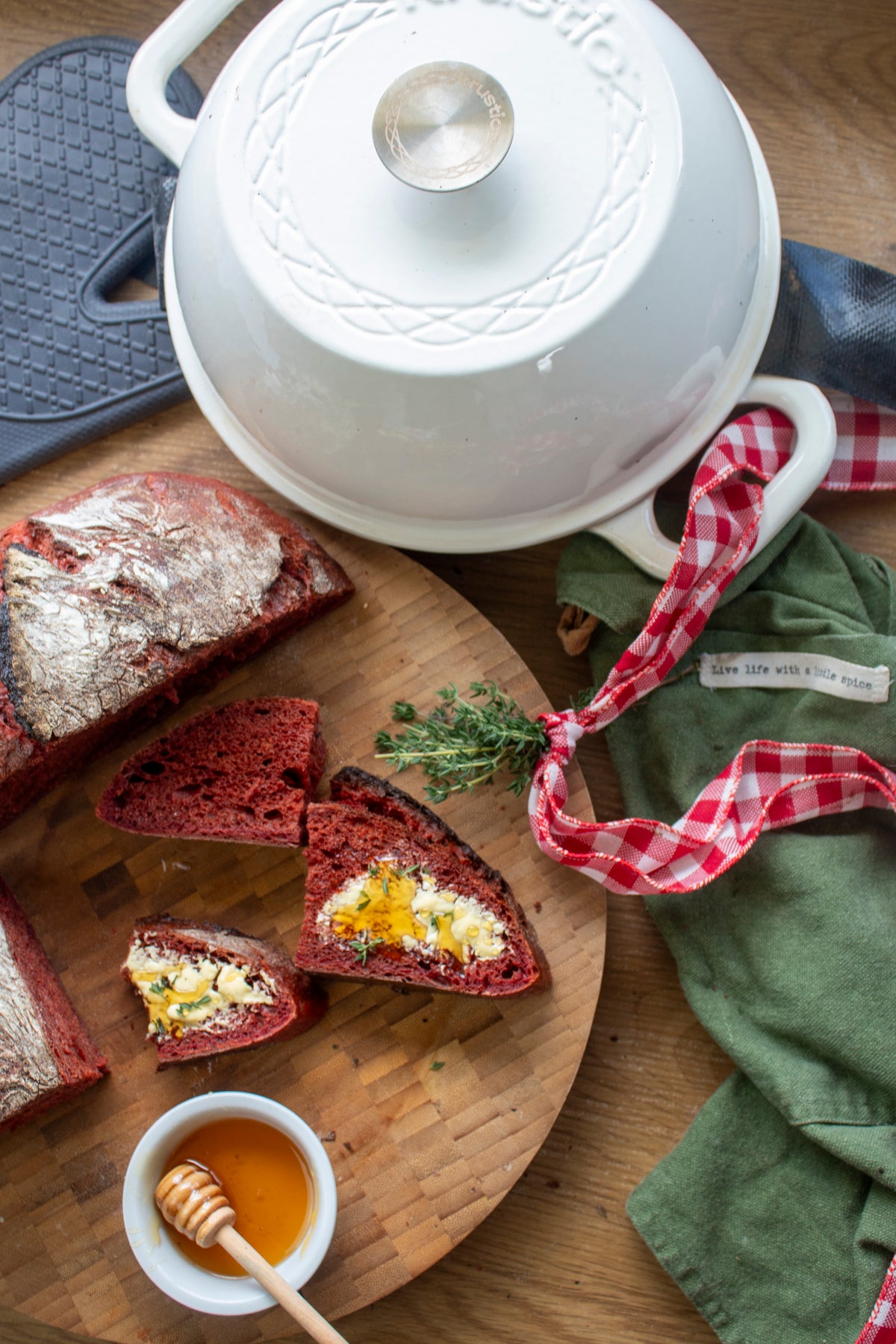 Ruby Beetroot & Thyme Sourdough