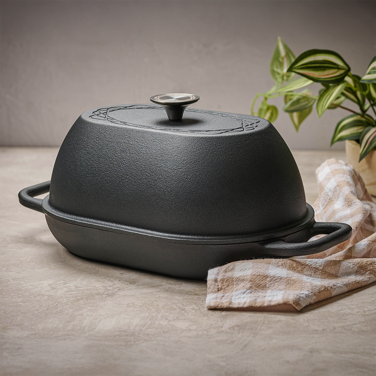 The Freeform Dutch Oven • Cast Iron • Oval